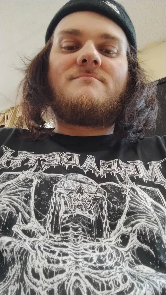 GIF eropgeluede vum rø