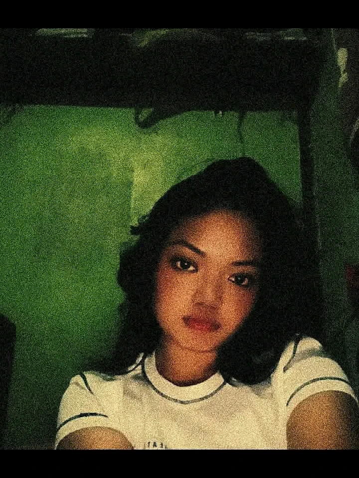 GIF uploaded by Chi