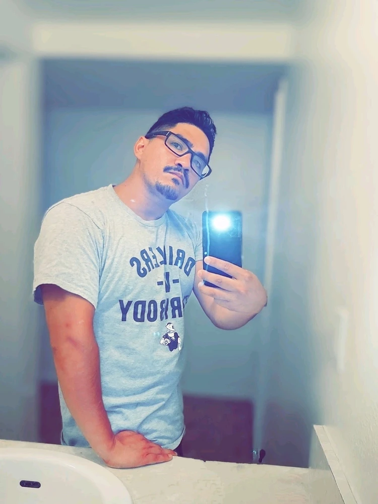 Josiah байршуулсан GIF