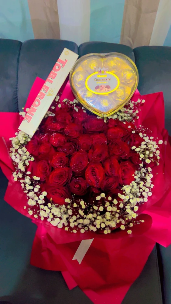 GIF uploaded by Daisy