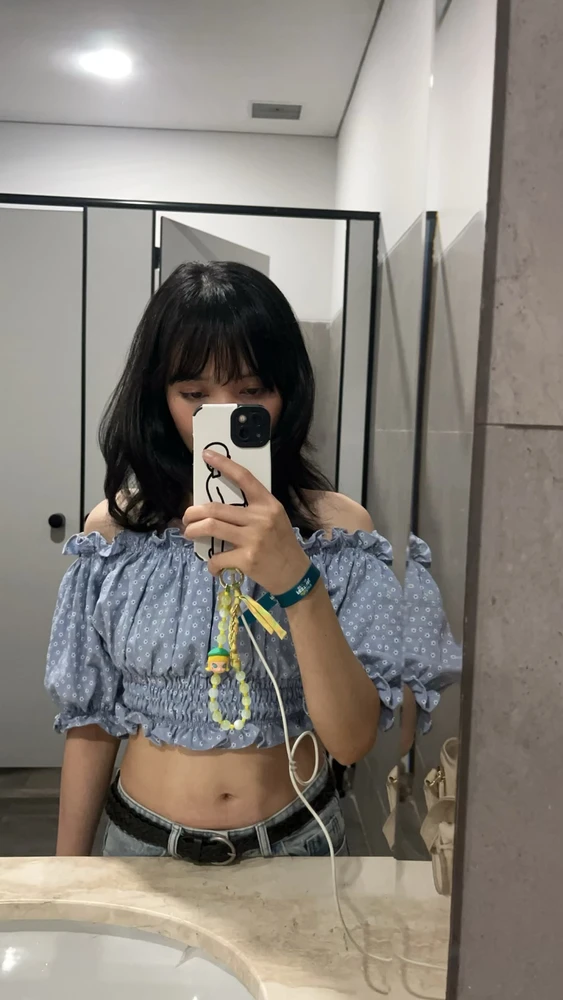 GIF uploaded by Putri