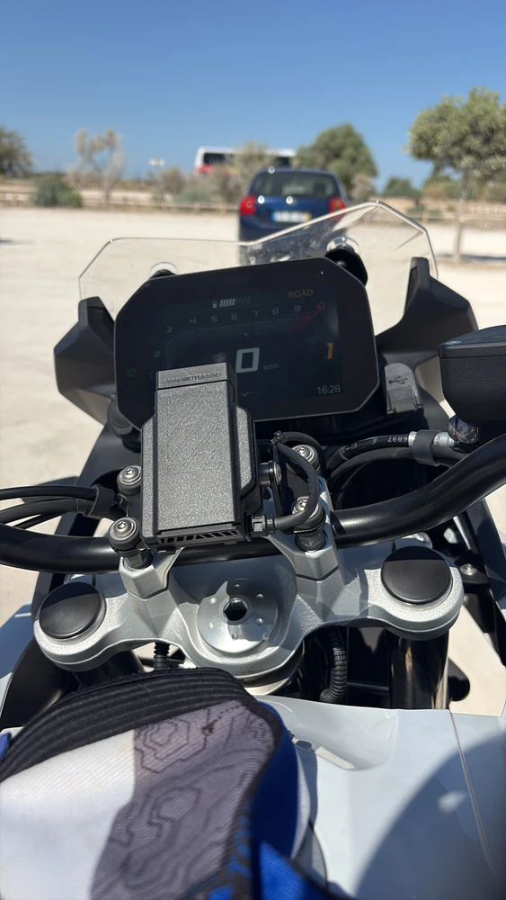 GIF uploaded by David Amarante