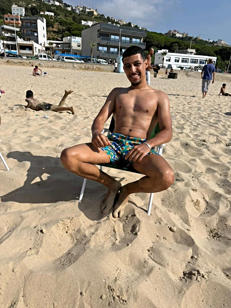 GIF uploaded by Abduuchh