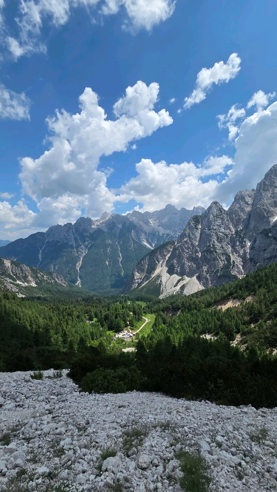 Ian байршуулсан GIF