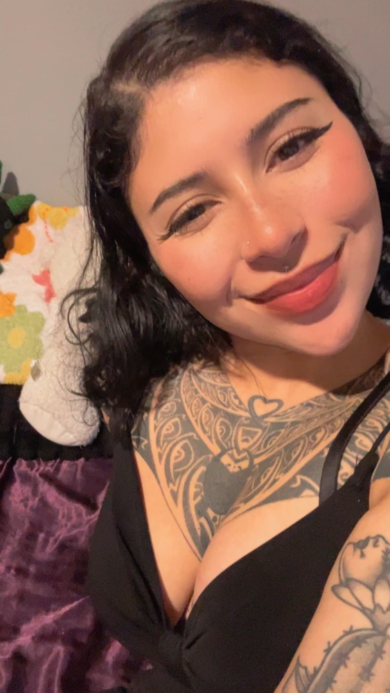 GIF uploaded by Lola