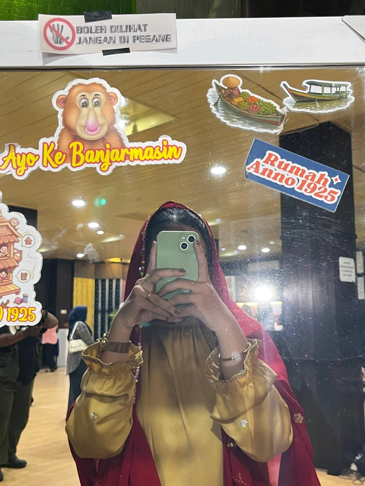 GIF gi-upload ni Nura