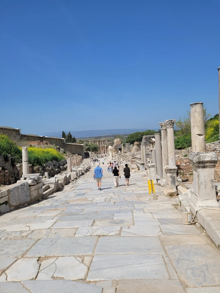 GIF uploaded by Barış