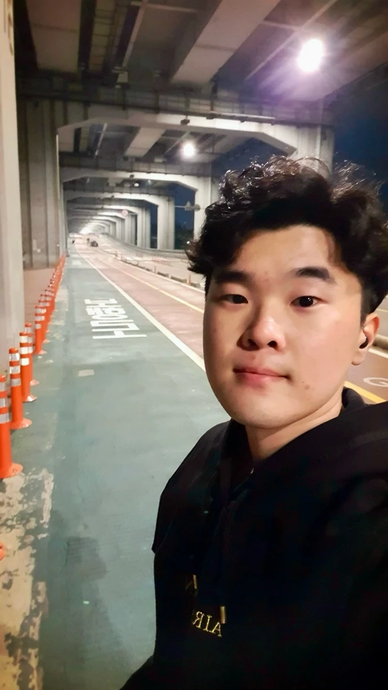 hojin பதிவேற்றிய GIF