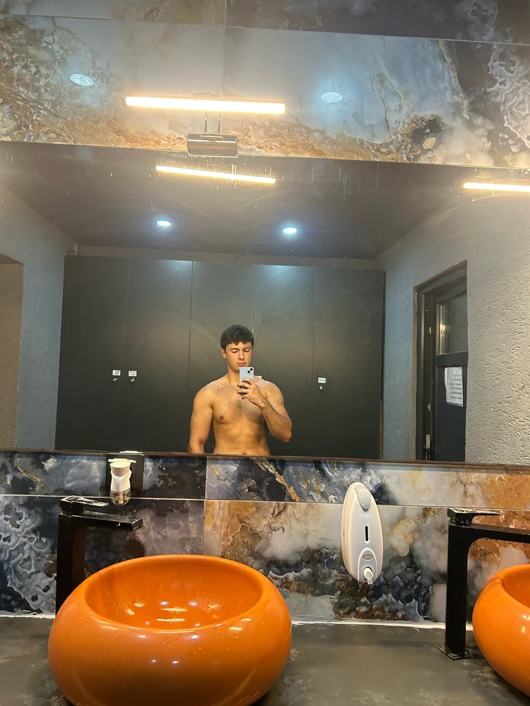 GIF nke Mert bugoro