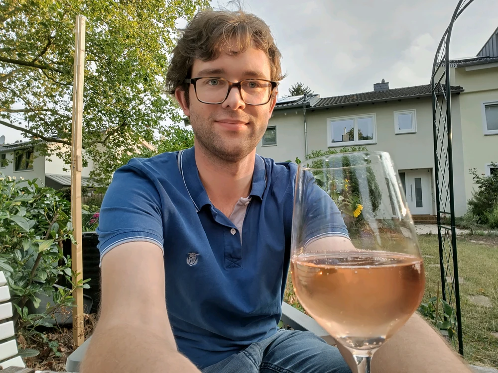 GIF uploaded by Jonas