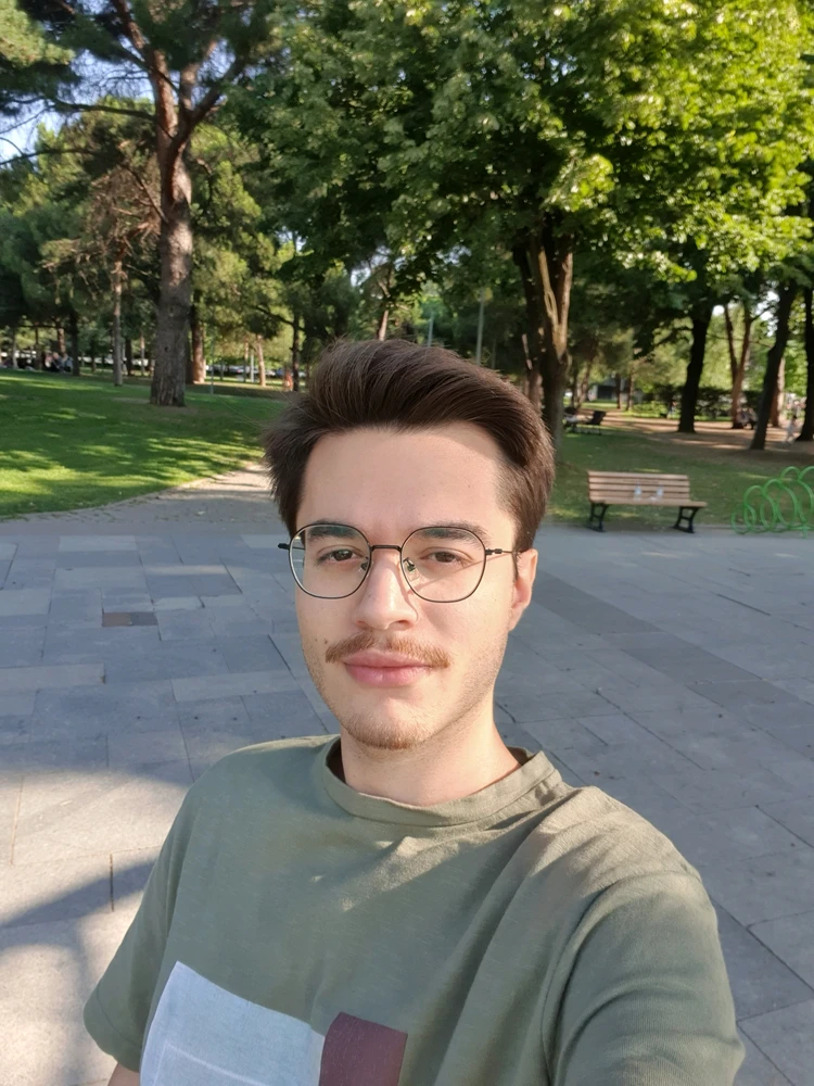GIF hochgeladen von Emir