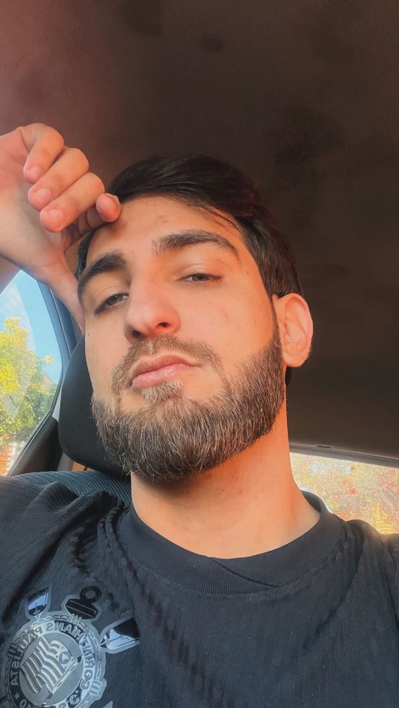 GIF uploaded by Rodrigo