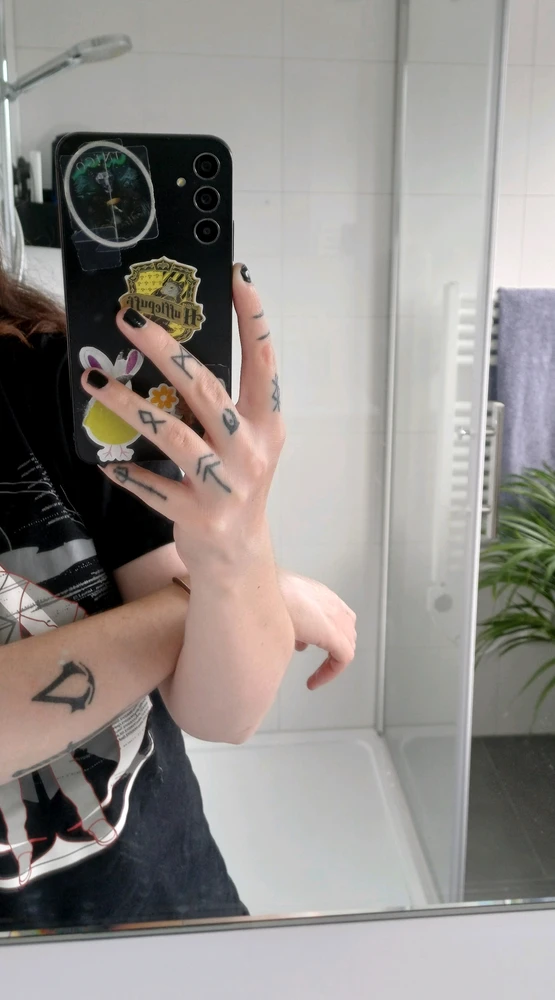 GIF Mads tarapyndan ýüklenen
