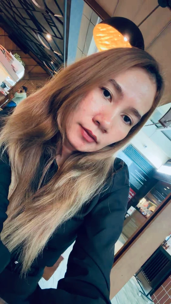 GIF uploaded by Unique