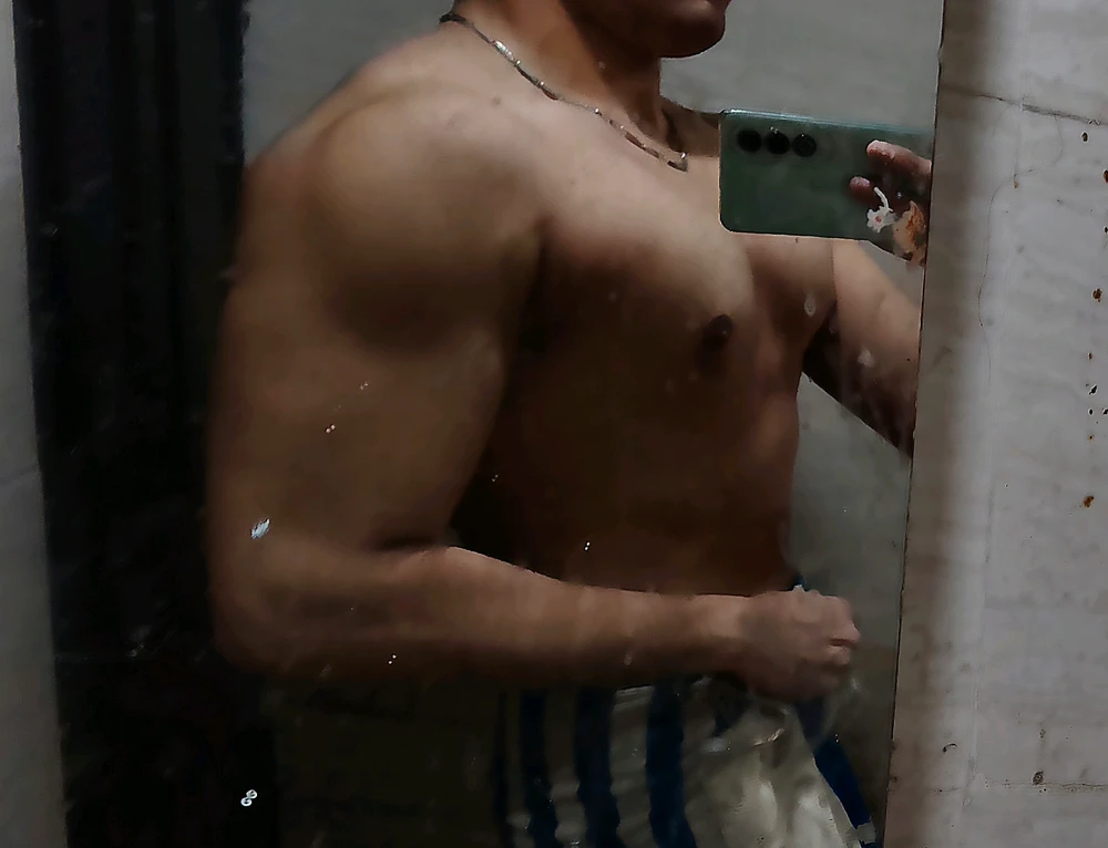 Rachit ने अपलोड केलेला GIF