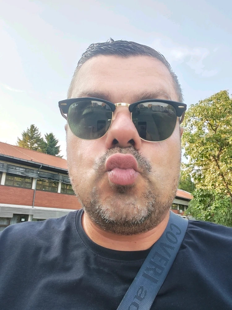 GIF uploaded by Petar