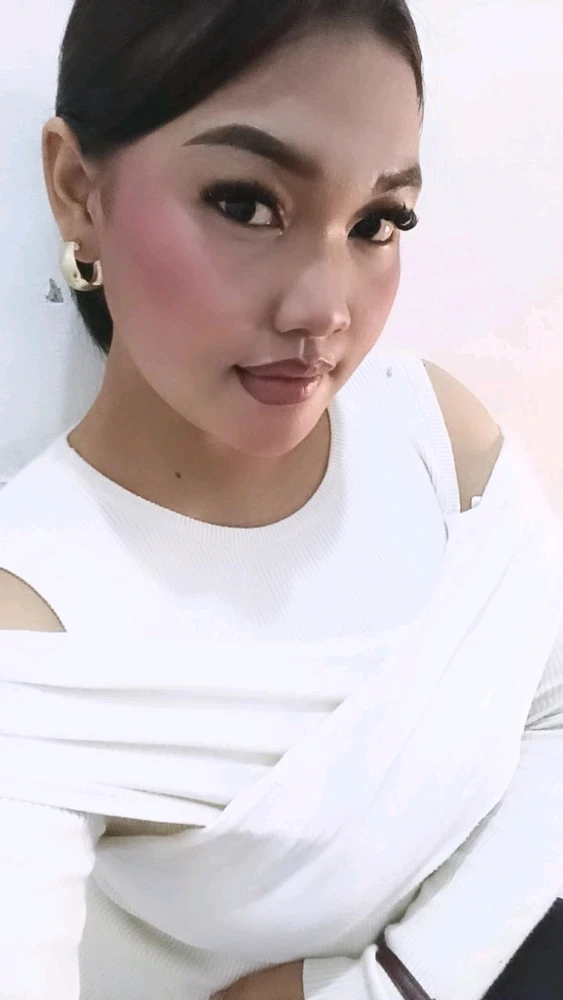 GIF eropgeluede vum Zoya S
