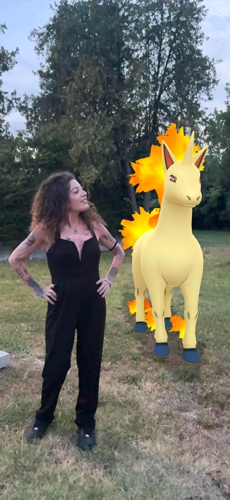 GIF diunggah ku Cristina