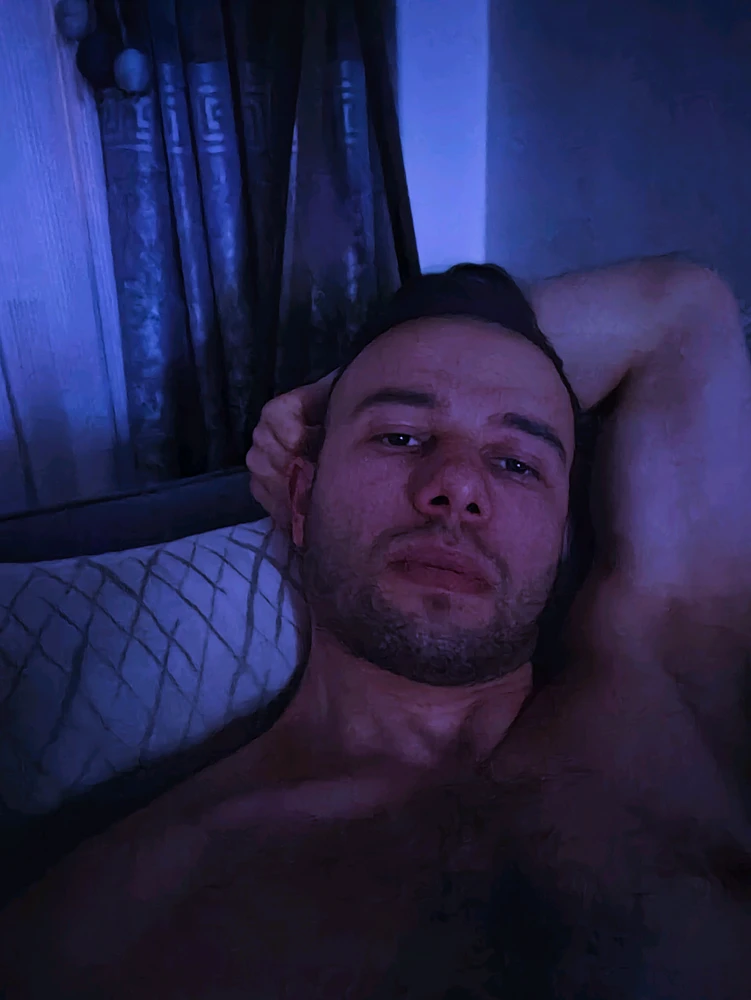 GIF објавен од Erol
