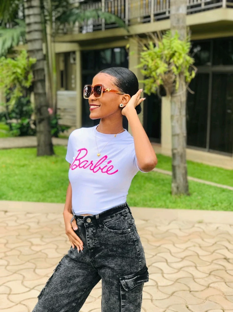 I-GIF ilayishwe ngu-Lishe