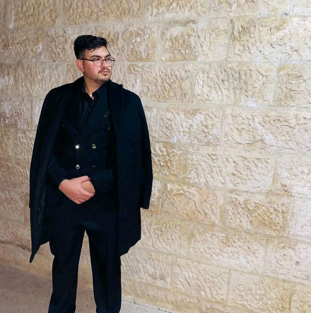 GIF-ը վերբեռնել է Ahmad S