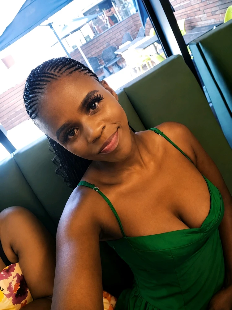 GIF uploaded by Asanda