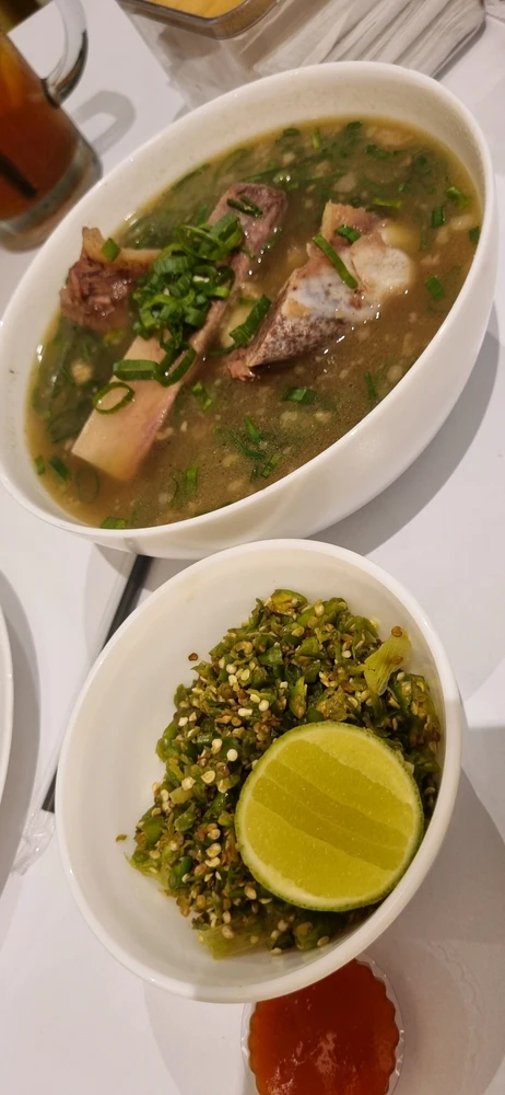 Ata na tu'uina e June
