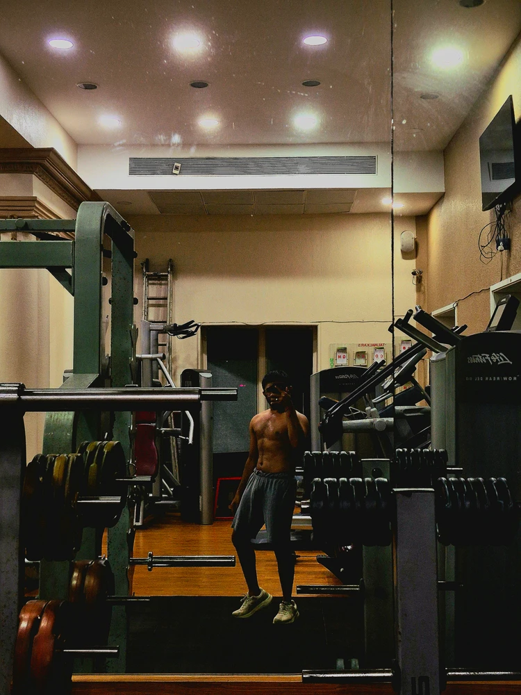 GIF diunggah oleh N