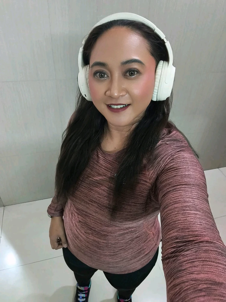 GIF yaikidwa ndi Ovie