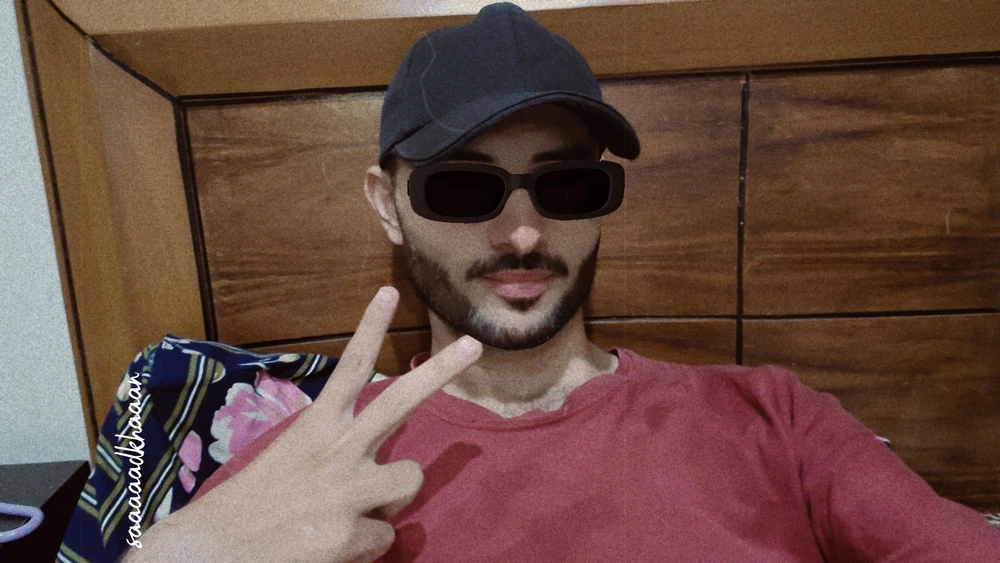 GIF eropgeluede vum Saad