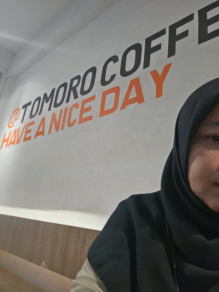 GIF uploaded by Yhani