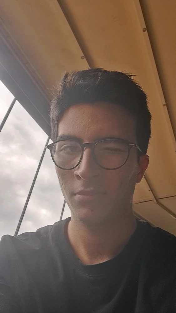 GIF uploaded by Arda