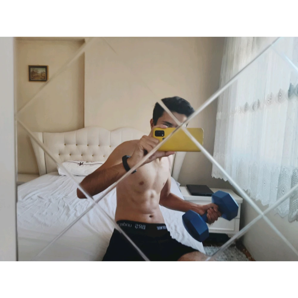 GIF eropgeluede vum Ahmed