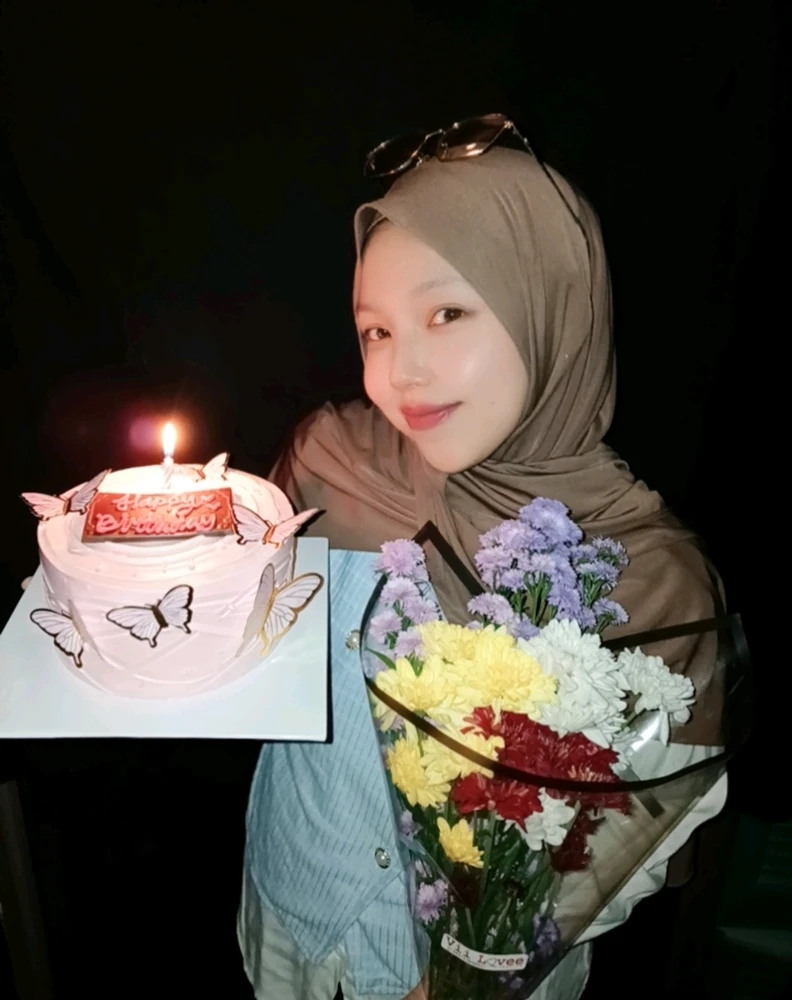 GIF uploaded by Vita