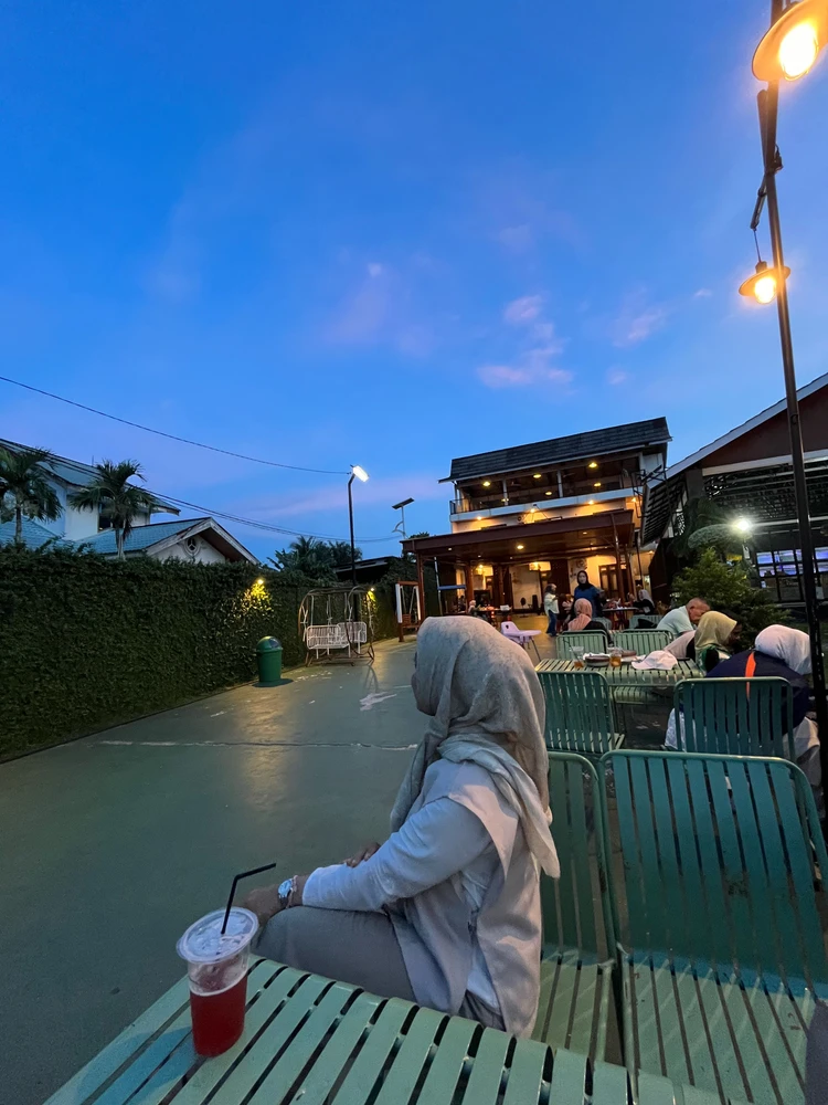 GIF diunggah oleh Hei