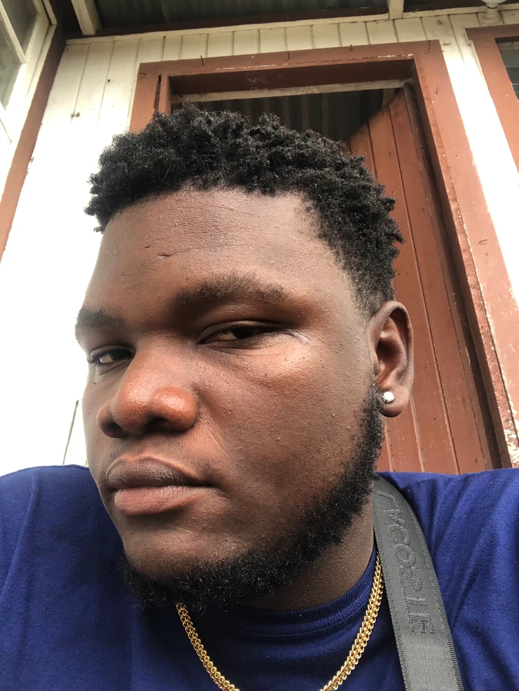 Shakedi Higgins يۈكلىگەن GIF