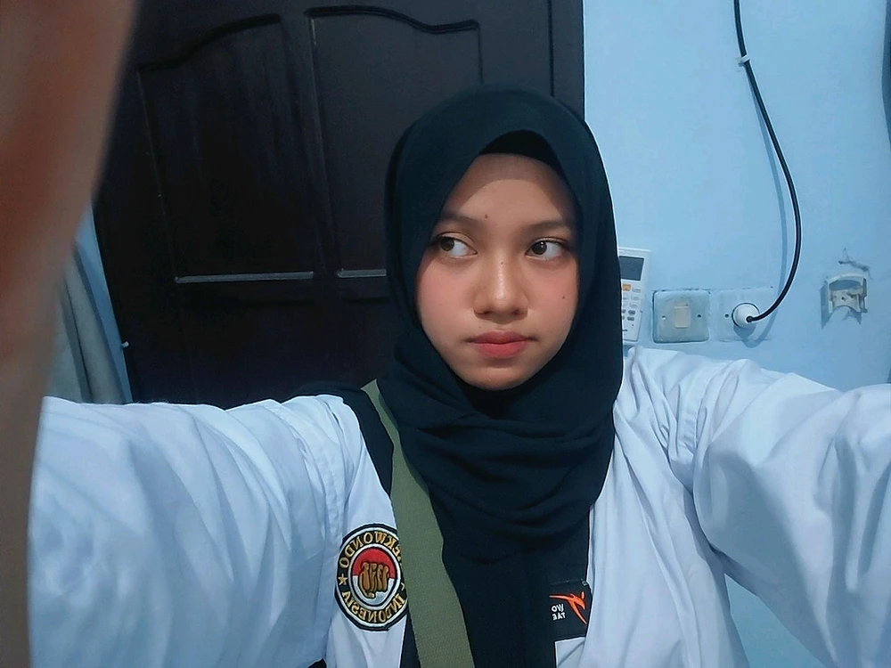 GIF uu soo galiyey dyah