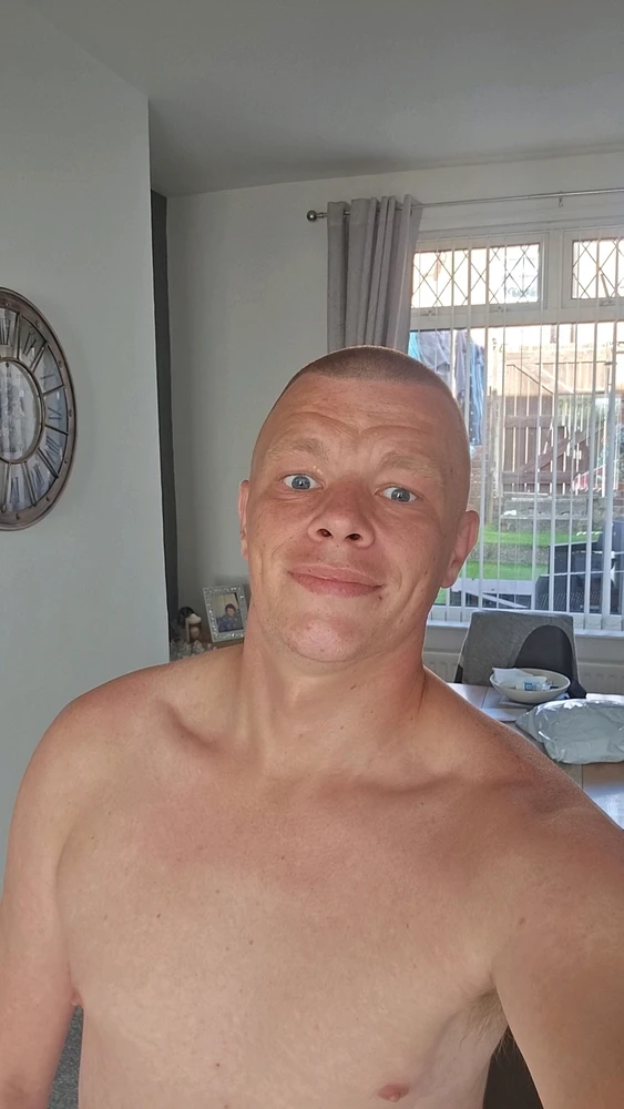 GIF eropgeluede vum Adam