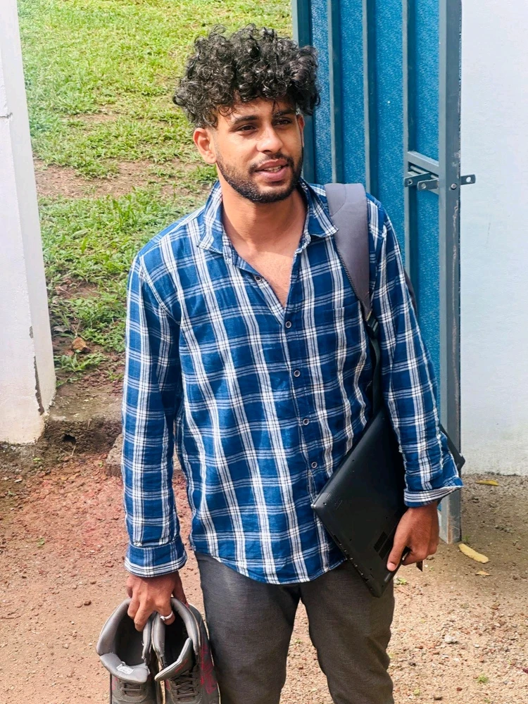 GIF uploadet af Kiran David