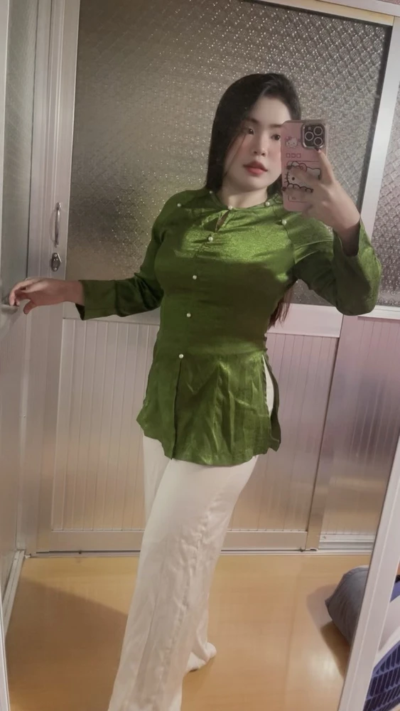 GIF diunggah ku tường vy