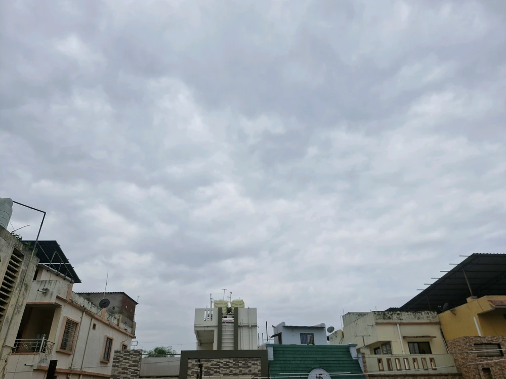 GIF e kentsoeng ke Pratik