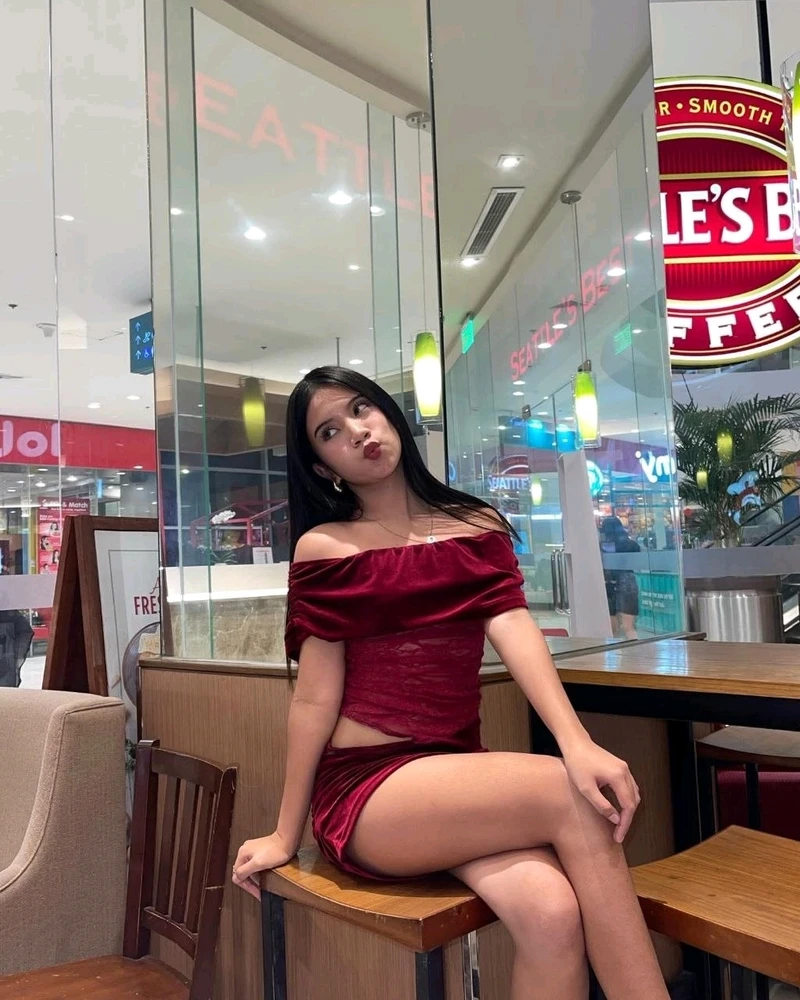 GIF na in-upload ni Kia Mendez