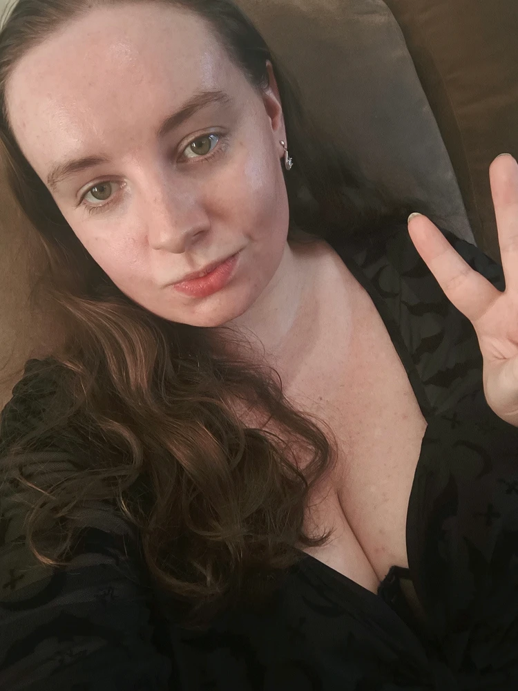 GIF Hannah tərəfindən yükləndi