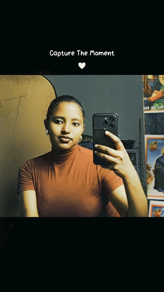 GIF tso los ntawm Anu