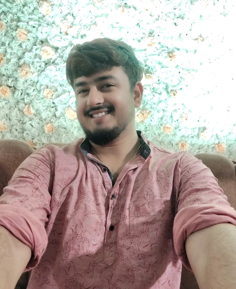 Pradyumna B S tarafından yüklenen GIF