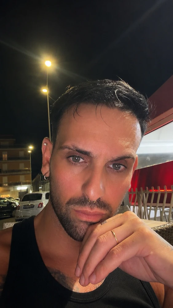GIF uploaded by Tiziano