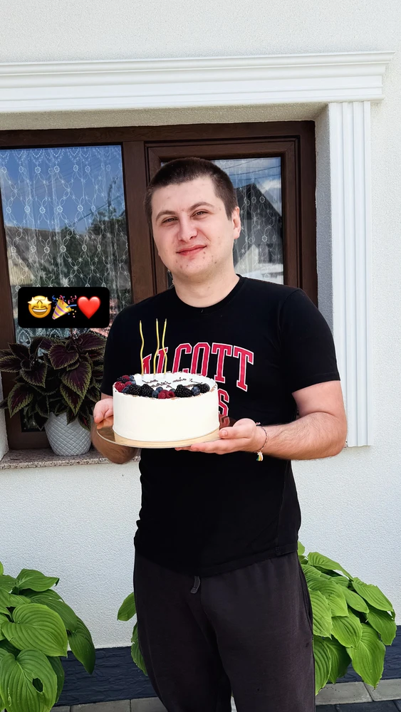 GIF uploaded by Milan