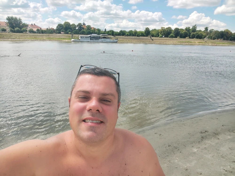 GIF įkėlė Petar