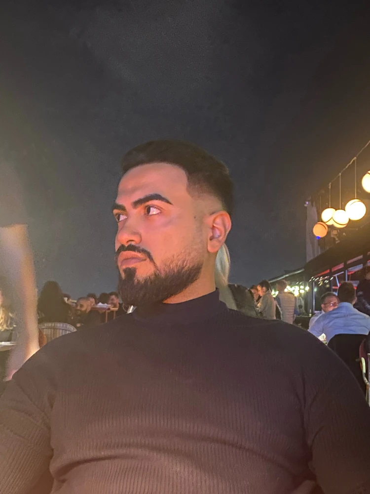 Ahmed نے GIF اپ لوڈ کی
