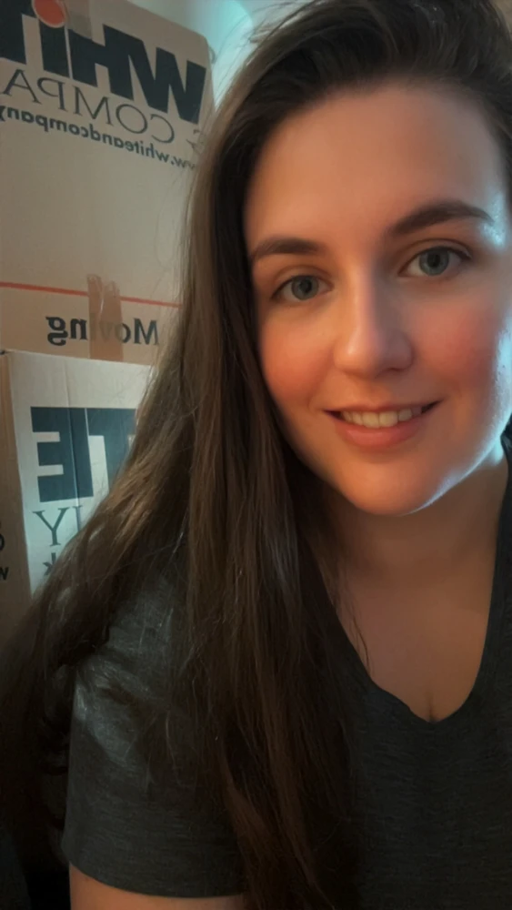 GIF augšupielādēja Shanni
